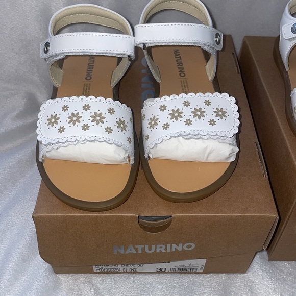 NWT NATURINO CHEVE Leather sandals in White - Picture 9 of 11